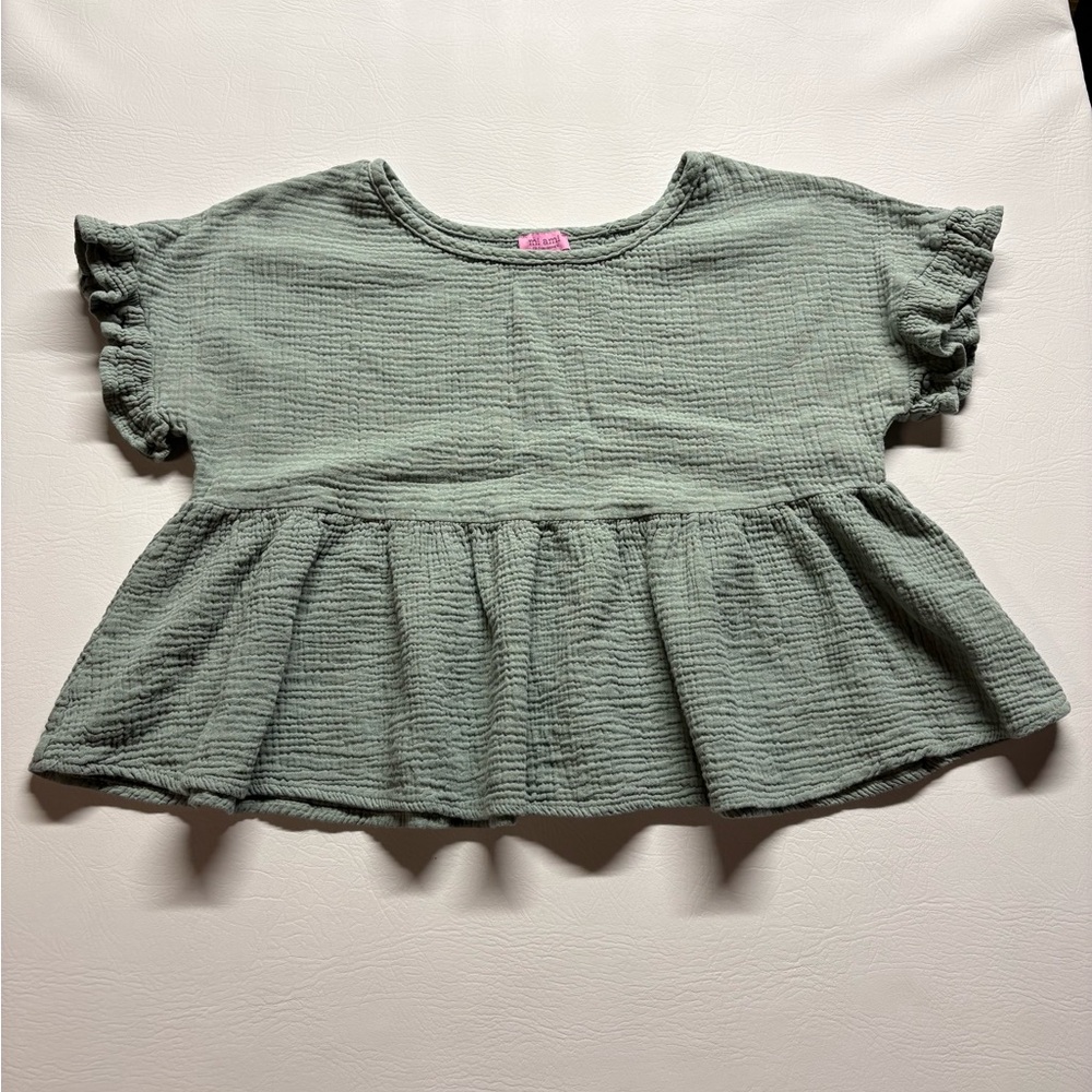 Mi Ami Ruffled Top